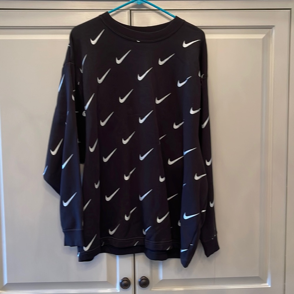 Nike sweatshirt.